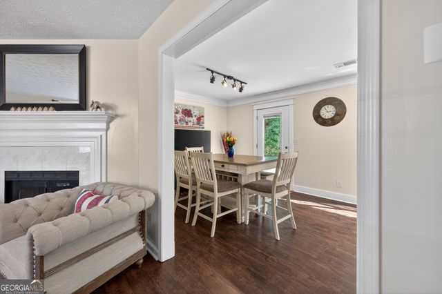 6250 Glen Port Circle, Flowery Branch, GA 30542