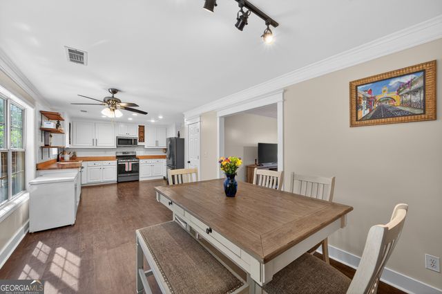 6250 Glen Port Circle, Flowery Branch, GA 30542