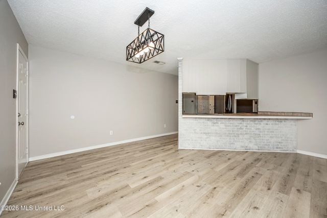 9205 Warbler Avenue, Ocean Springs, MS 39564