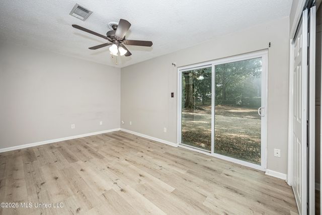 9205 Warbler Avenue, Ocean Springs, MS 39564
