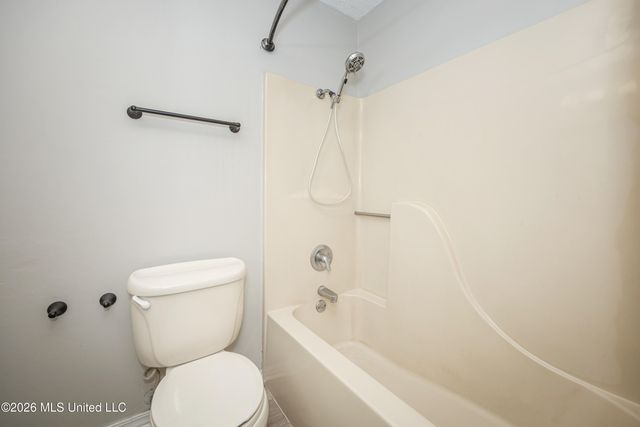 9205 Warbler Avenue, Ocean Springs, MS 39564