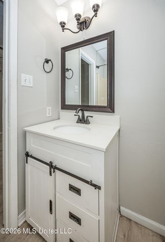 9205 Warbler Avenue, Ocean Springs, MS 39564