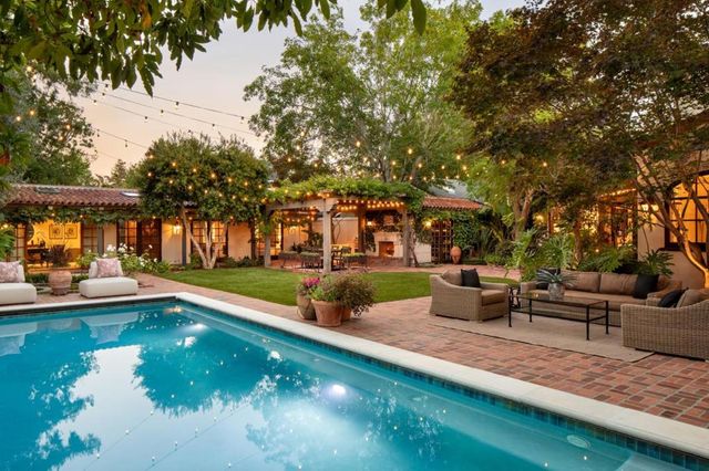 1125 Guinda Street, Palo Alto, CA 94301