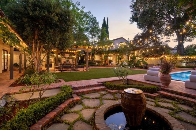 1125 Guinda Street, Palo Alto, CA 94301
