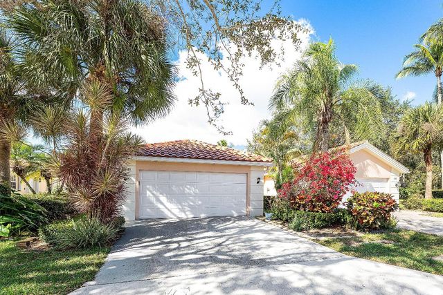 2841 Livingston Lane, West Palm Beach, FL 33411