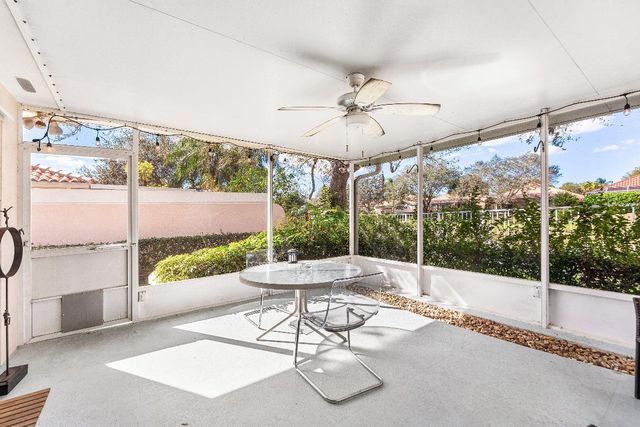 2841 Livingston Lane, West Palm Beach, FL 33411