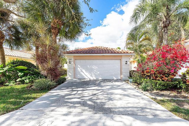 2841 Livingston Lane, West Palm Beach, FL 33411