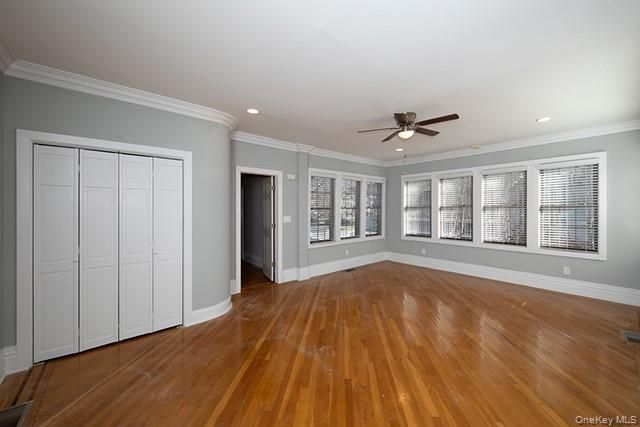 576 Scranton Avenue 576-4, Lynbrook, NY 11563