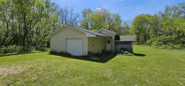 21986 County Road 681, Bangor, MI 49013
