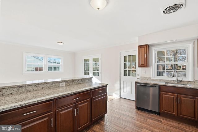 9708 DAMERON DR, Silver Spring, MD 20910