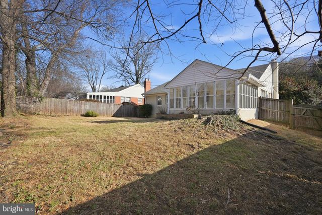 9708 DAMERON DR, Silver Spring, MD 20910