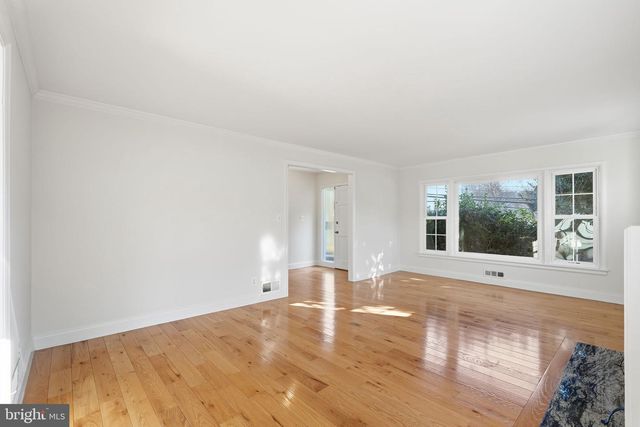 9708 DAMERON DR, Silver Spring, MD 20910