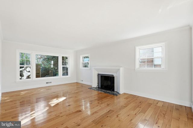 9708 DAMERON DR, Silver Spring, MD 20910