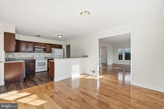 9708 DAMERON DR, Silver Spring, MD 20910