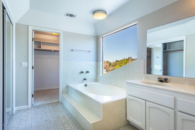 6333 Indian Springs Rd, Loomis, CA 95650