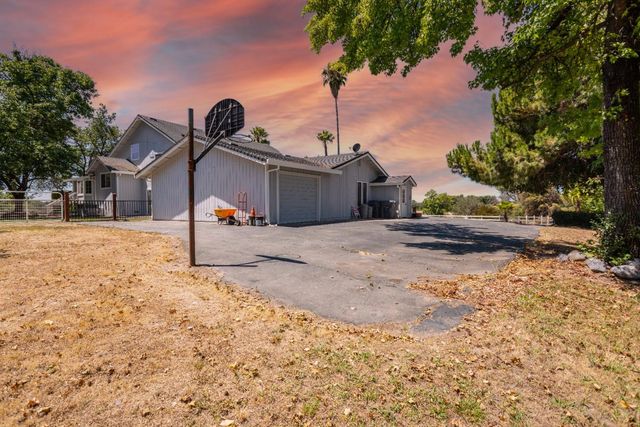 6333 Indian Springs Rd, Loomis, CA 95650
