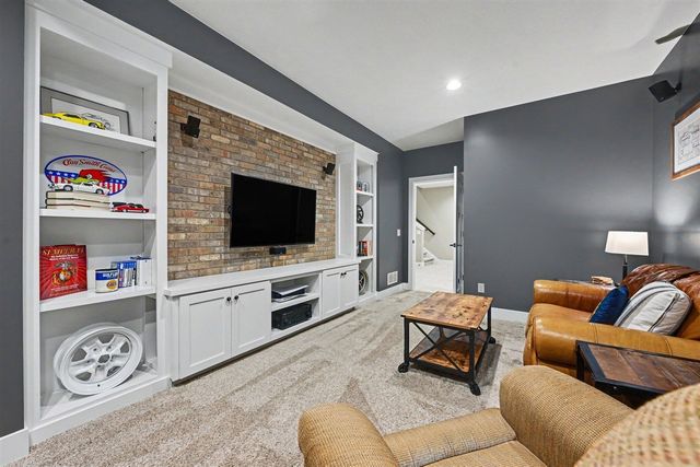 1897 Toscana Street, Kalamazoo, MI 49009