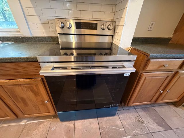 2 Shirley St 1, Worcester, MA 01610
