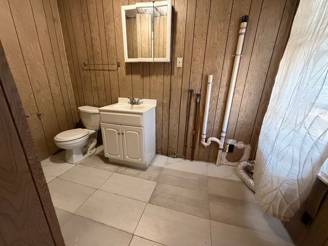 2 Shirley St 1, Worcester, MA 01610