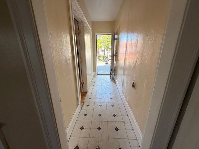 2 Shirley St 1, Worcester, MA 01610
