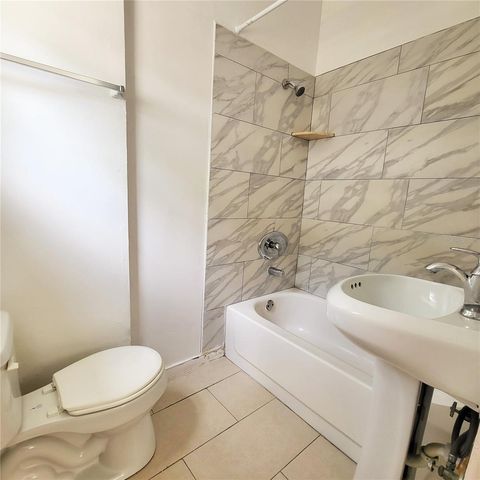 305 WOODROW AVENUE, Largo, FL 33770