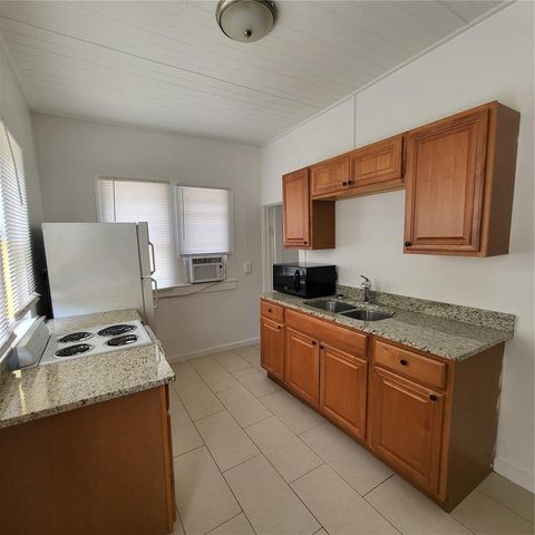 305 WOODROW AVENUE, Largo, FL 33770