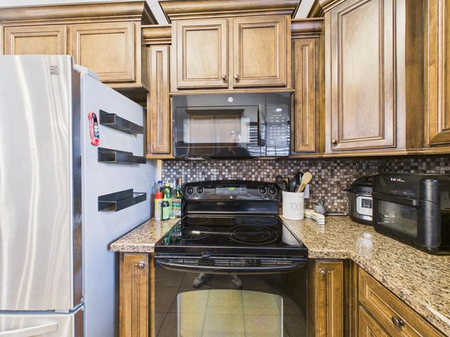 211 Dowden Road, Wolfforth, TX 79382