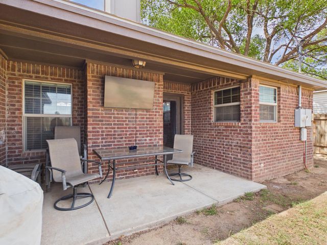211 Dowden Road, Wolfforth, TX 79382