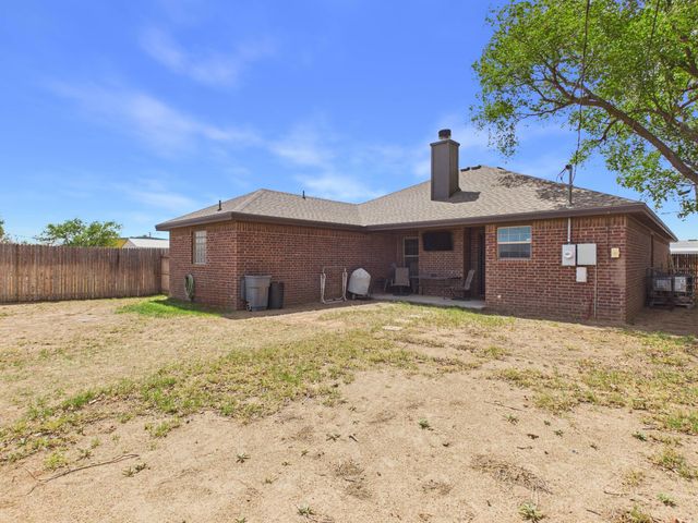 211 Dowden Road, Wolfforth, TX 79382