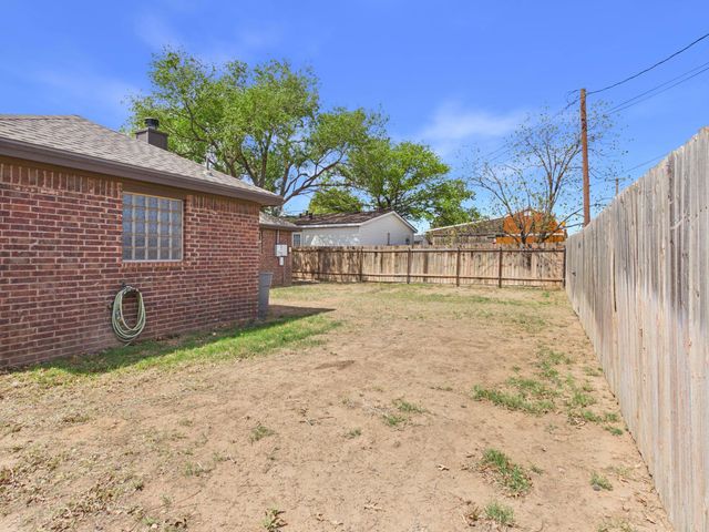 211 Dowden Road, Wolfforth, TX 79382