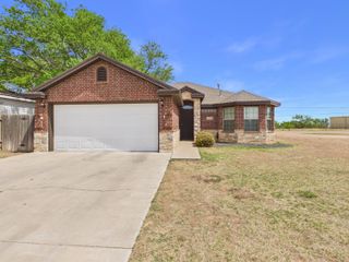 211 Dowden Road, Wolfforth, TX 79382