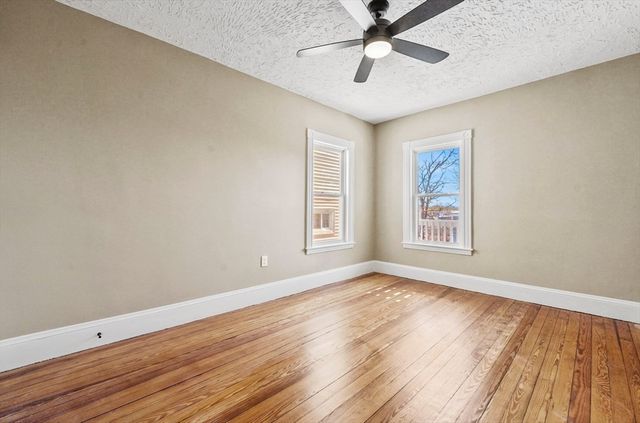 18 Lyon St 2, Boston, MA 02122