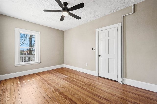 18 Lyon St 2, Boston, MA 02122