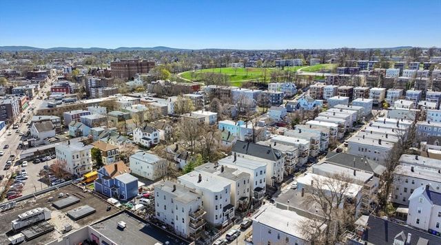 18 Lyon St 2, Boston, MA 02122