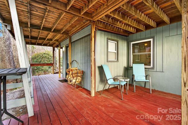 3107 Mckenzie Way N, Old Fort, NC 28762