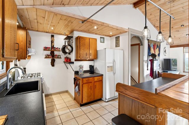 3107 Mckenzie Way N, Old Fort, NC 28762