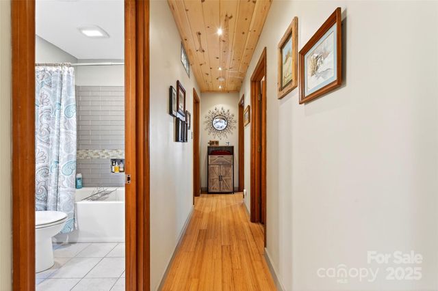 3107 Mckenzie Way N, Old Fort, NC 28762