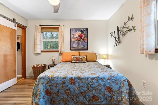 3107 Mckenzie Way N, Old Fort, NC 28762