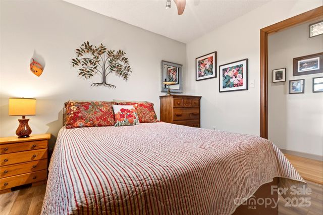 3107 Mckenzie Way N, Old Fort, NC 28762