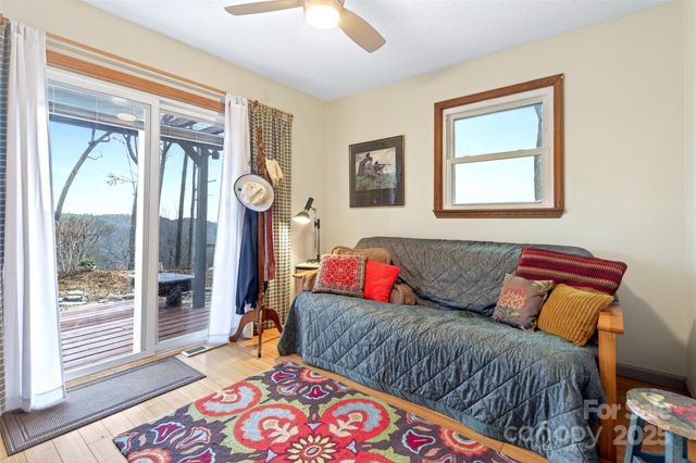 3107 Mckenzie Way N, Old Fort, NC 28762