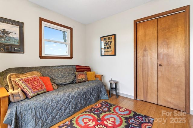 3107 Mckenzie Way N, Old Fort, NC 28762