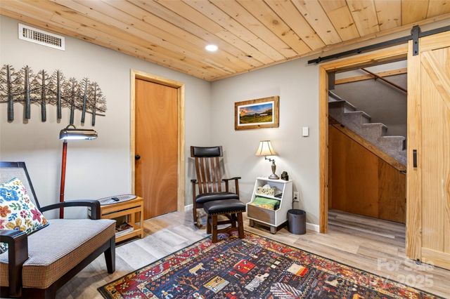 3107 Mckenzie Way N, Old Fort, NC 28762