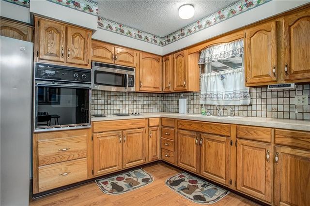 8101 E 90 Terrace, Kansas City, MO 64138