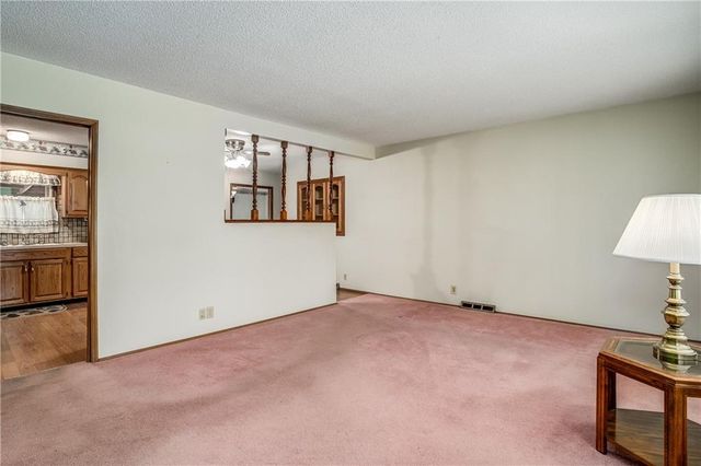 8101 E 90 Terrace, Kansas City, MO 64138