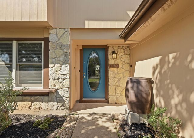4009 Alexandria DR, Austin, TX 78749