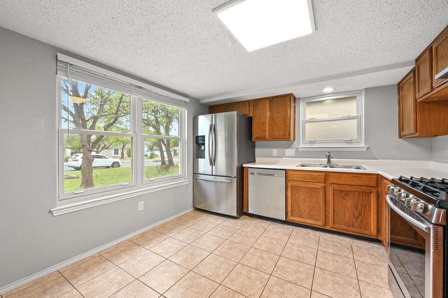 4009 Alexandria DR, Austin, TX 78749