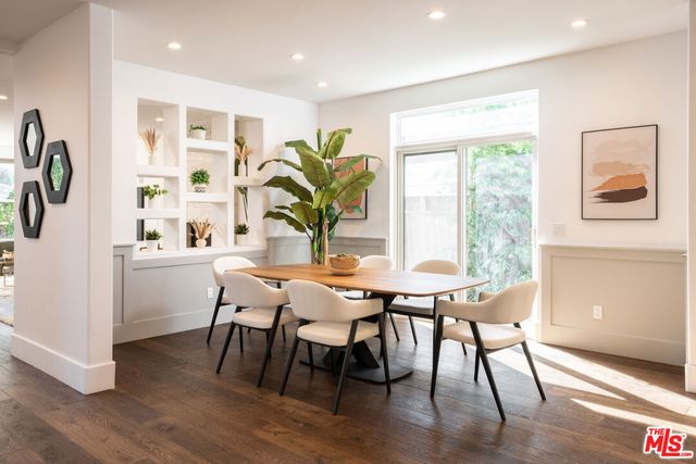 3496 Redwood Avenue, Los Angeles, CA 90066