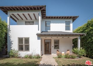 3496 Redwood Avenue, Los Angeles, CA 90066
