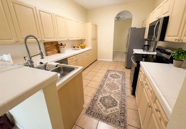 2363 SE 19th St, Homestead, FL 33035