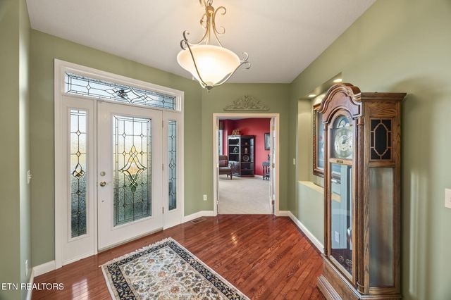 135 Austin Lane, Deer Lodge, TN 37726